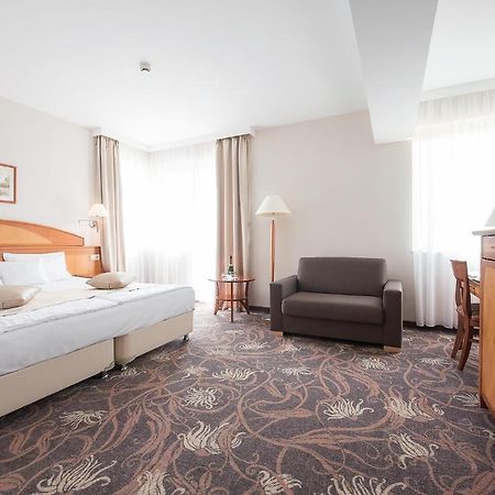 Vitalmed Hotel Шарвар Екстер'єр фото
