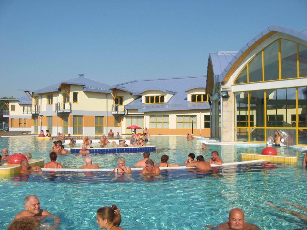 Vitalmed Hotel Шарвар Екстер'єр фото