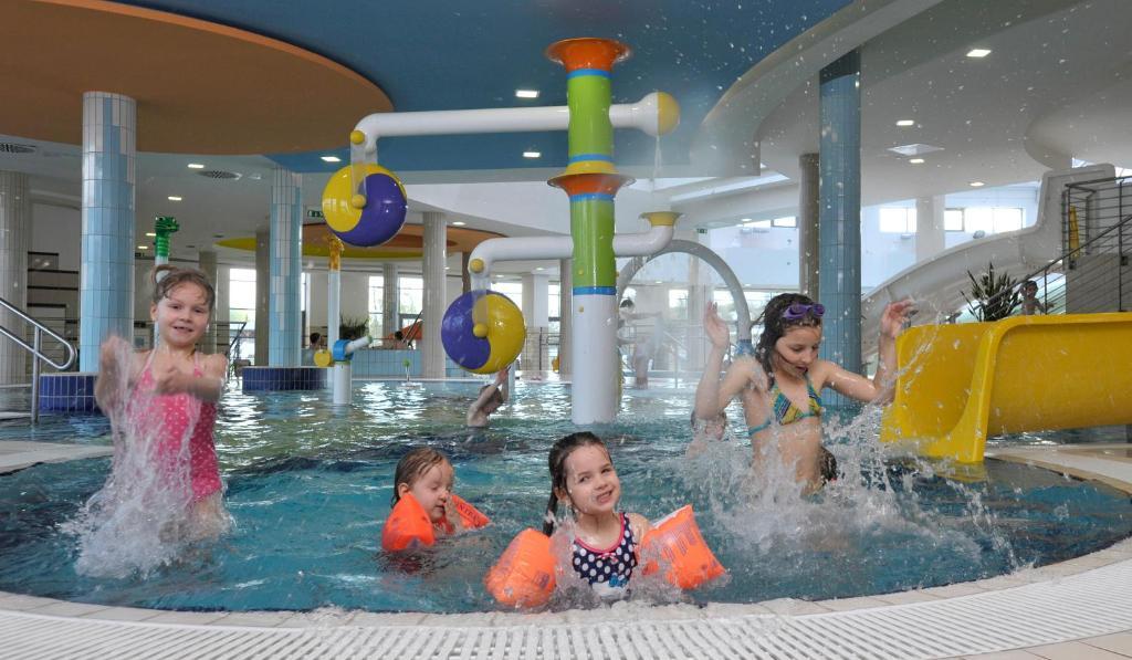 Vitalmed Hotel Шарвар Екстер'єр фото