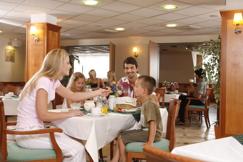 Vitalmed Hotel Шарвар Екстер'єр фото