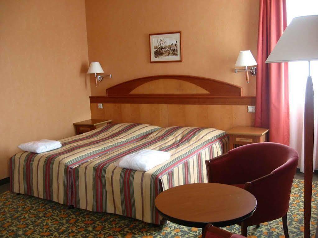 Vitalmed Hotel Шарвар Екстер'єр фото