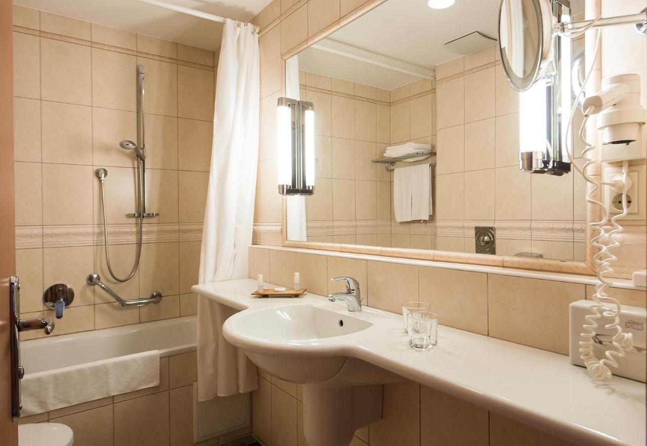 Vitalmed Hotel Шарвар Екстер'єр фото
