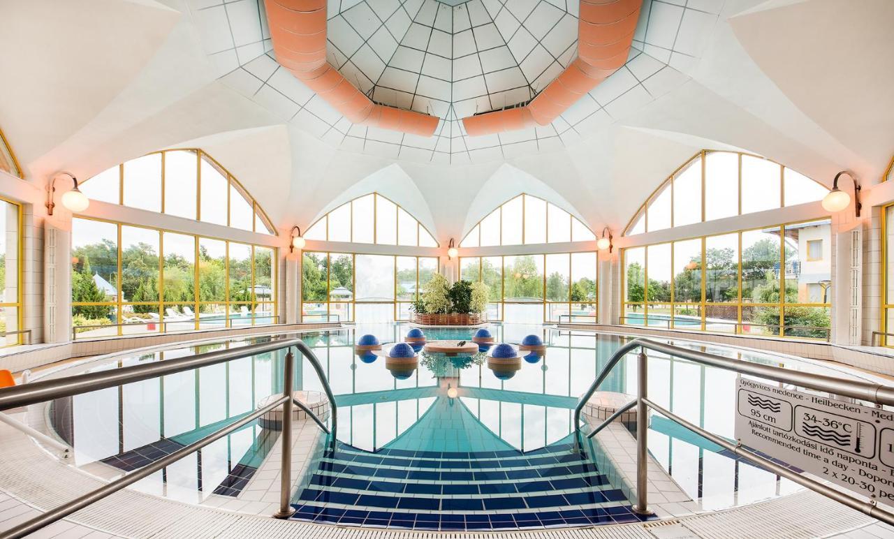 Vitalmed Hotel Шарвар Екстер'єр фото